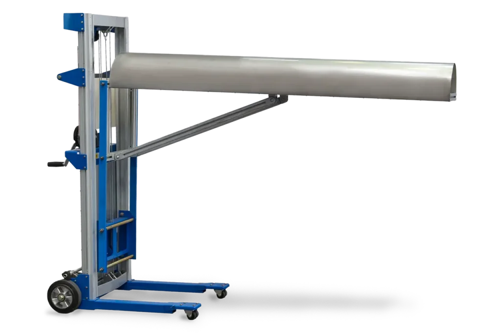 carrello industrial con ruote e un tubo a metà posto nella parte